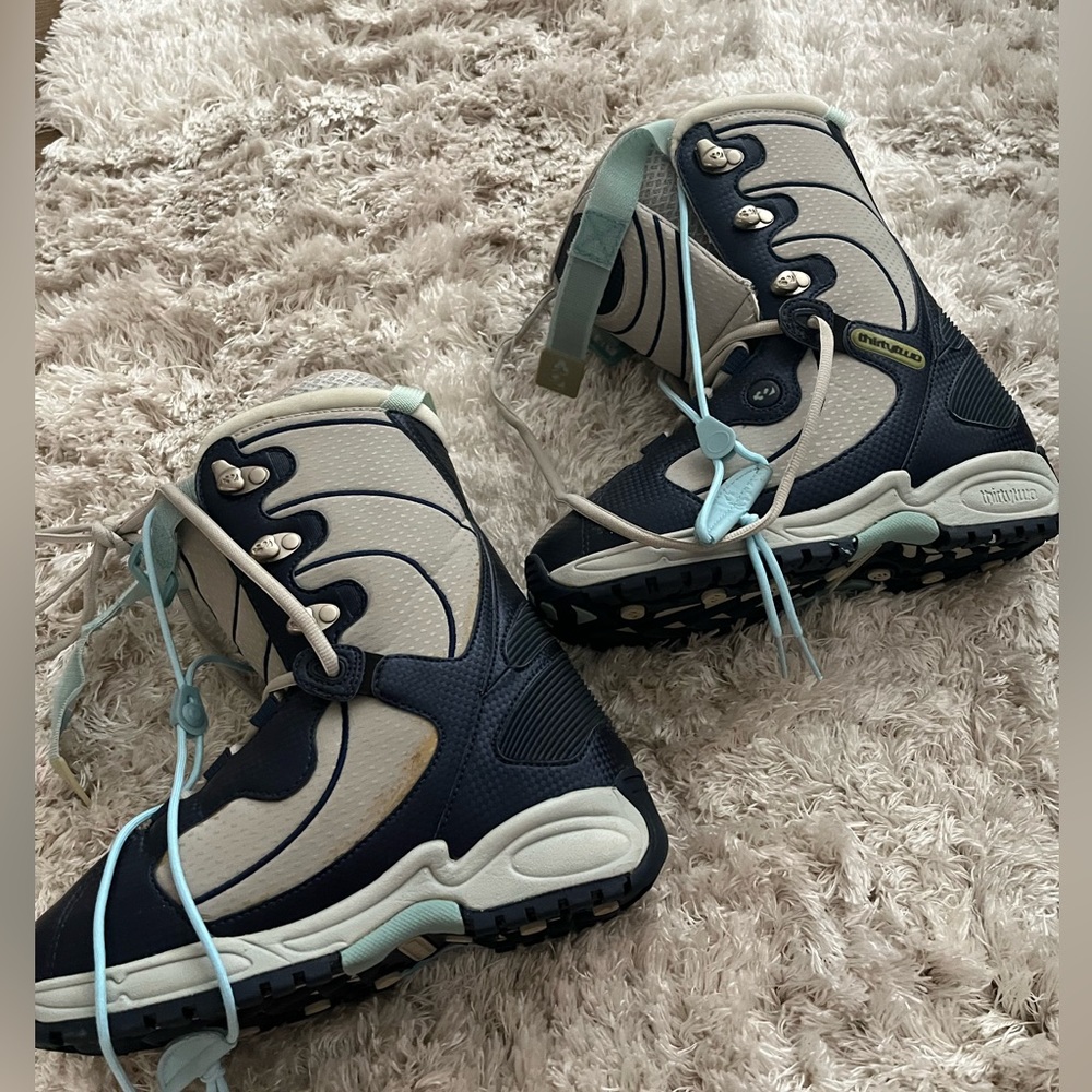 Womens Snowboarding Boots (Thirty Two)